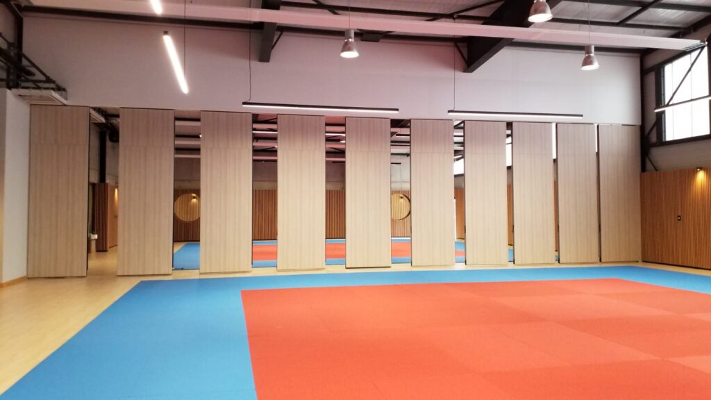 Mur Mobile - COMPLEXE SPORTIF Complexe Sportif Vinay (38)